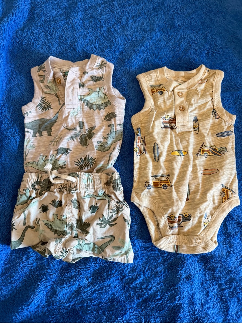 Garanimals beige and green baby shirt tag